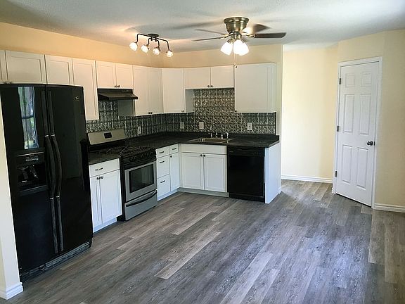 3rd image of 1265 McKinney Cir