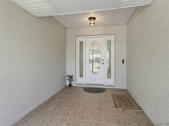 4th image of 1109 S Chateau Point