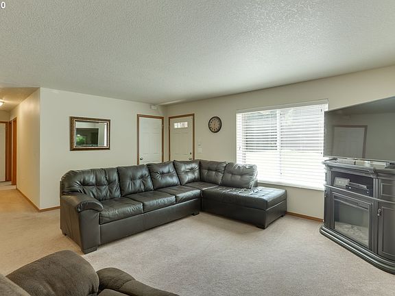 4th image of 6206 NE 114th St