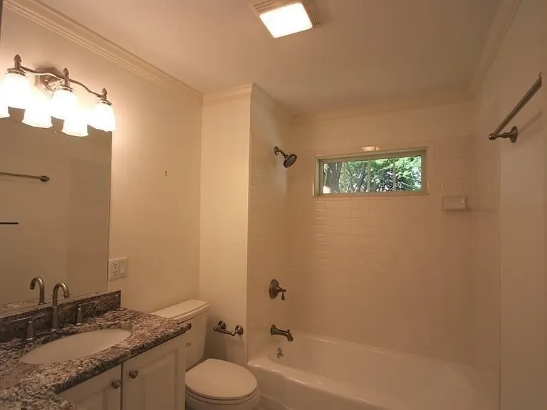 30 Farmcrest Ave — Photo 10
