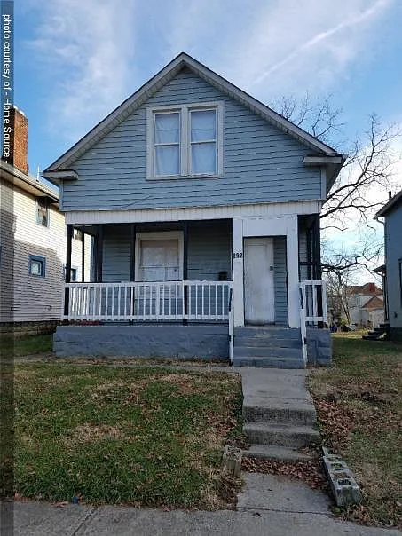 892 Miller Ave photo 1