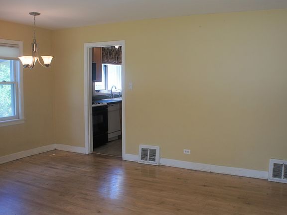 2nd image of 619 Wrightwood Ter
