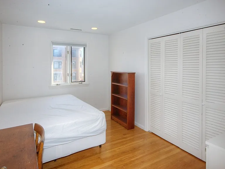 1 Lancaster St #9 — Photo 9
