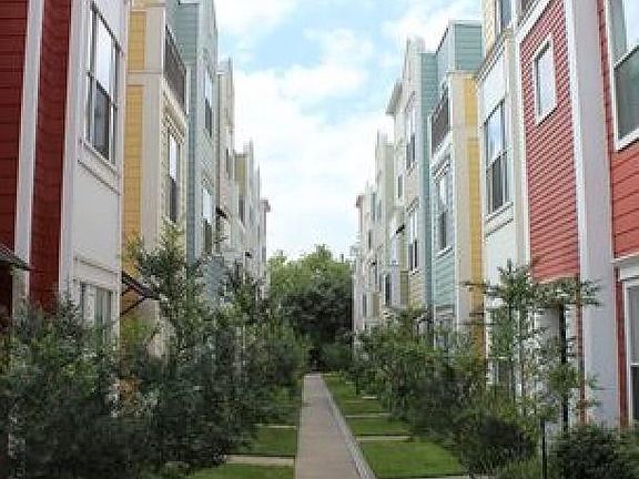 2nd image of 4121 McKinney Ave APT 34