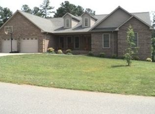 3438 N Bay Dr, Granite Falls, NC 28630