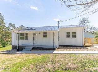 268 Queener St, Jacksboro, TN 37757