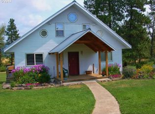 49 Little Mountain Rd, Trout Lake, WA 98650