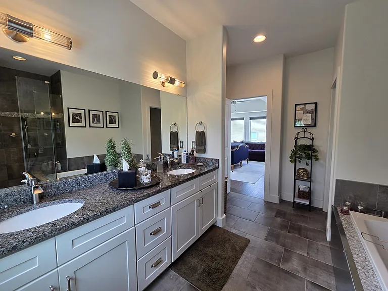 1506 Ward Ave — Photo 27