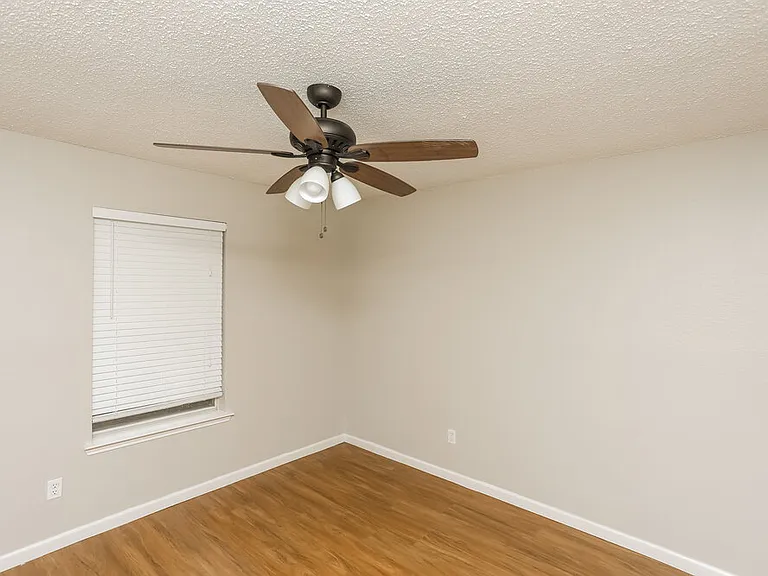 528 Blue Haze Dr — Photo 13