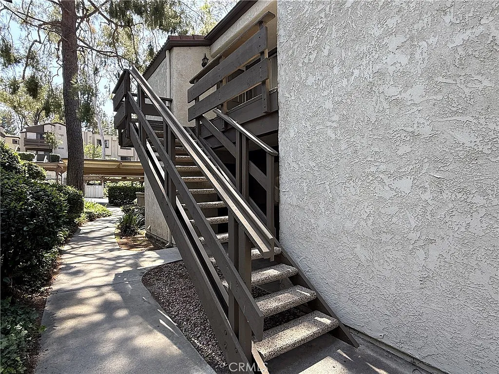 Building Photo - 22734 Lakeway Dr