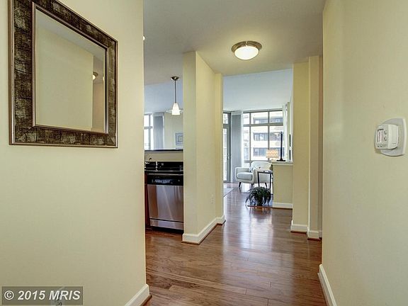 3rd image of 1000 N Randolph St APT 409