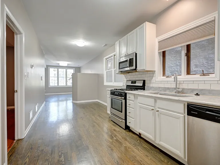 1444 N Campbell Ave #1A — Photo 2