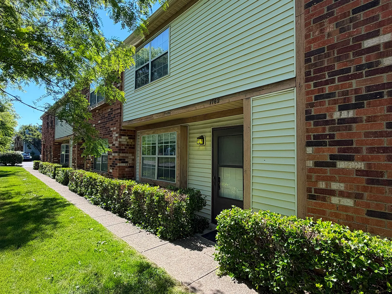 2 bed, $1,499 — Photo 4