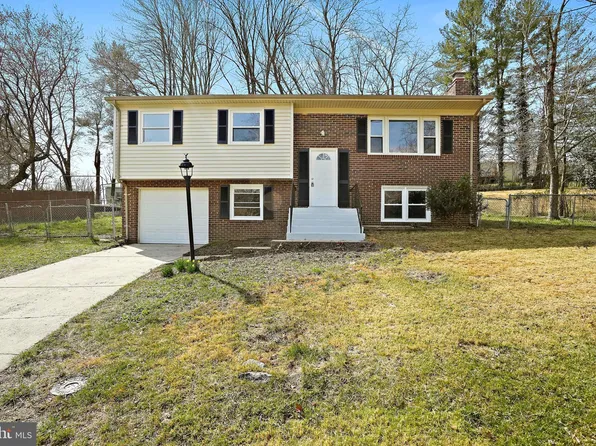17118 Fairway View Ln, Upper Marlboro, MD 20772