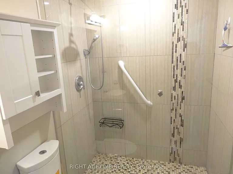 39 Devondale St #LOWER LEVEL — Photo 20