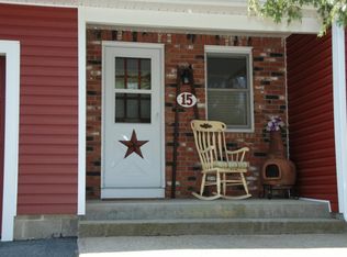 15 Portulaca Dr, Springfield, MA 01129