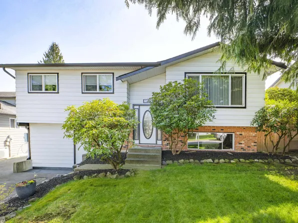 27052 34a Ave, Langley, BC V4W 3H3