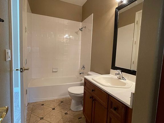 5th image of 5148 Villa Vecchio Ct