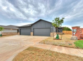 8028 NW 110th Dr, Oklahoma City, OK 73162