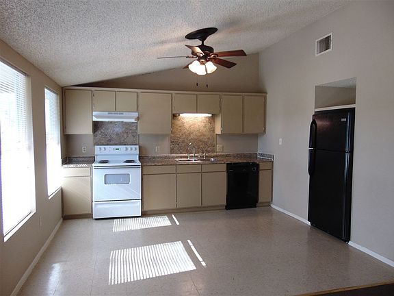 2nd image of 501 S Ave N #3