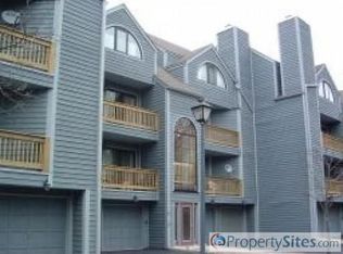 40A Triumph Ct, East Rutherford, NJ 07073