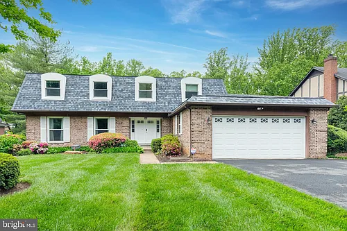 820 Ridge Dr Photo 1