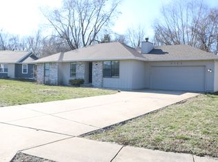 3725 S Swan Ct, Springfield, MO 65807
