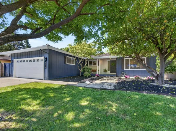 6778 Park Riviera Way, Sacramento, CA 95831