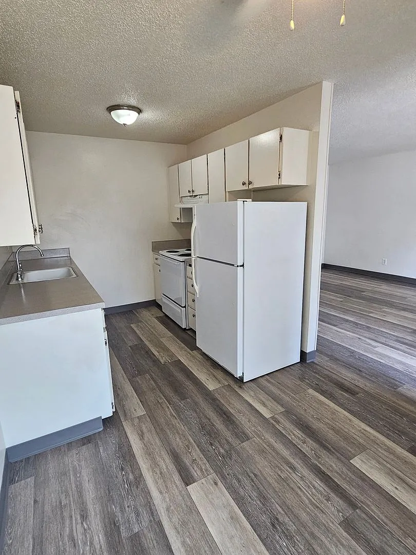 S815 - Star Apartments — Photo 1