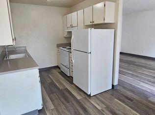 S815 - Star Apartments, Gresham, OR 97030