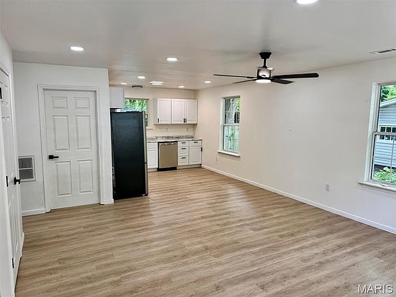 4th image of 1404 W Worley St