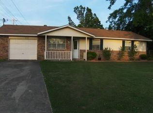 1201 Thomas Blvd, Springdale, AR 72762