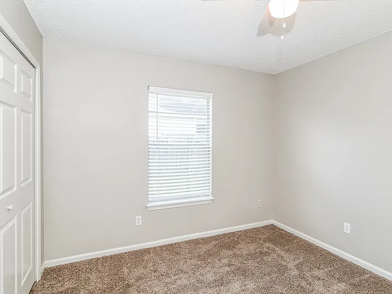 3111 Wavering Ln — Photo 12