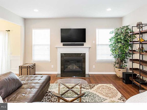 4th image of 190 Sills Ln