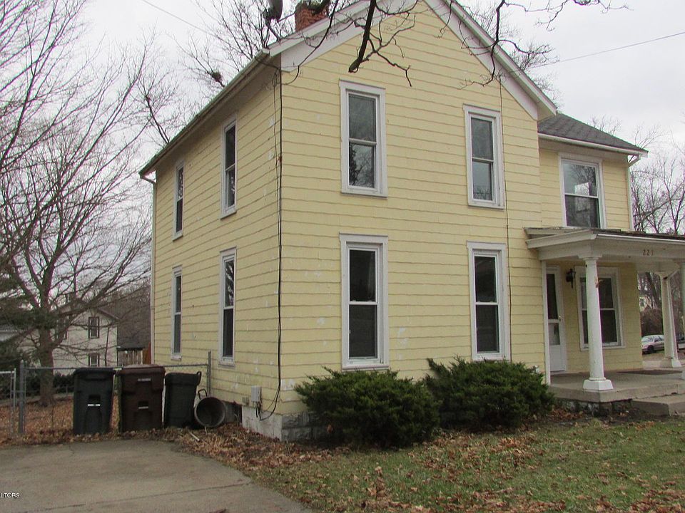 1st image of 223 S Rogers St