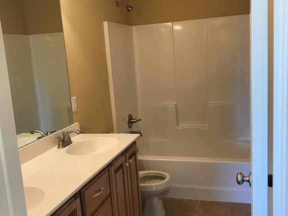 5th image of 754 Alders Cove St