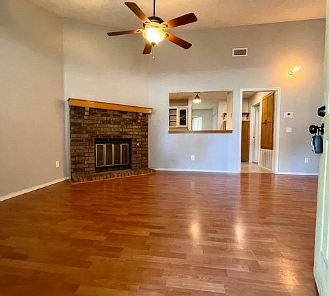 2nd image of 205 Jonathan Dr