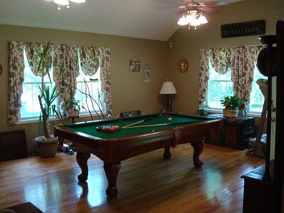 5th image of 245 Amberwood Dr