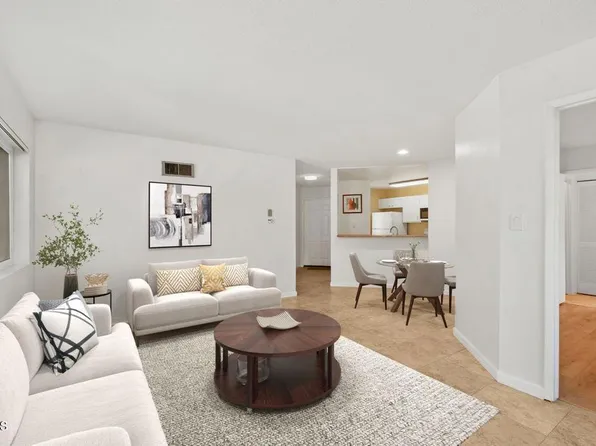 7565 Charmant Dr Unit 517, San Diego, CA 92122