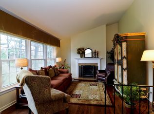 312 N Windsor Dr, Arlington Heights, IL