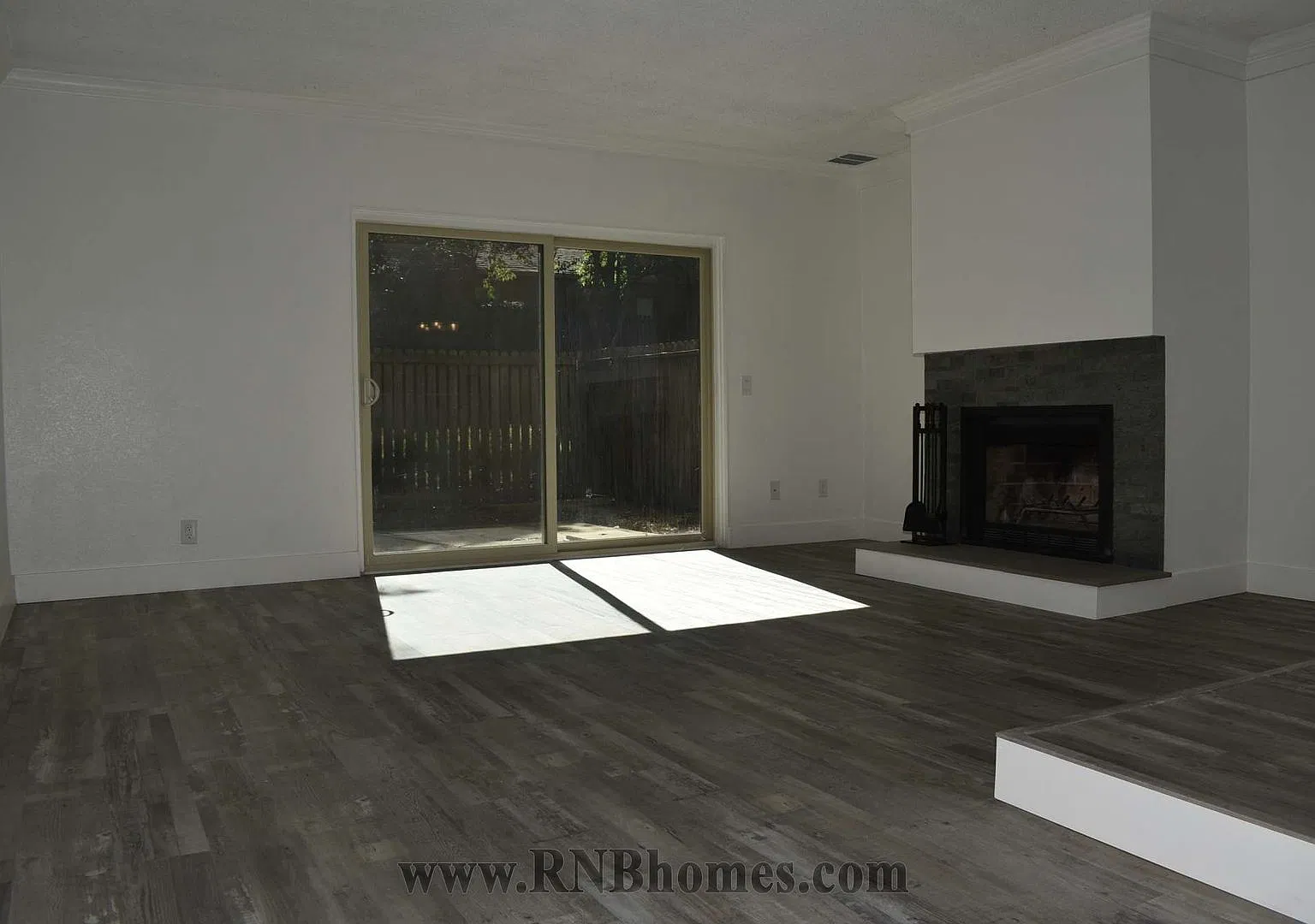 Sunrise Blvd 7439 — Photo 3