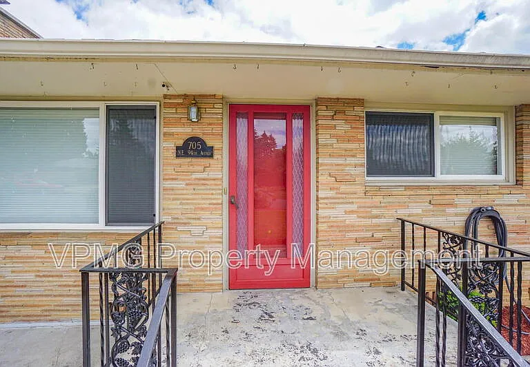 705 NE 94th Ave — Photo 5