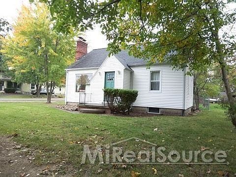 1st image of 1530 Corunna Ave