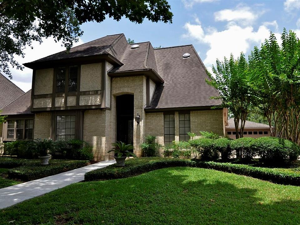 1st image of 3019 Coachlight Ln