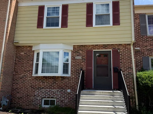 2709 Newton Ct, Blacksburg, VA 24060