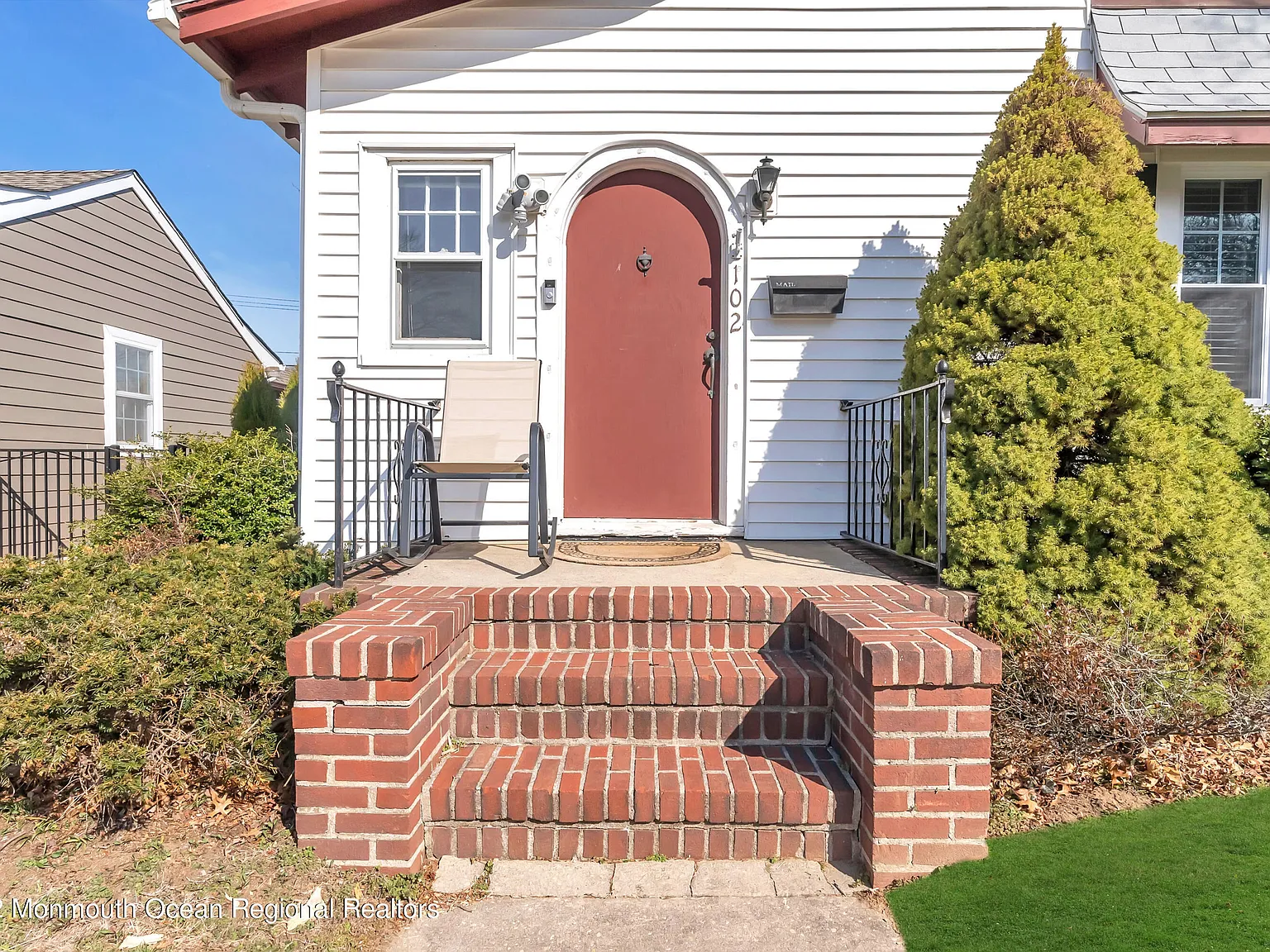 3 bed, 1.5 bath, 1516 sqft, $3,700 — Photo 2