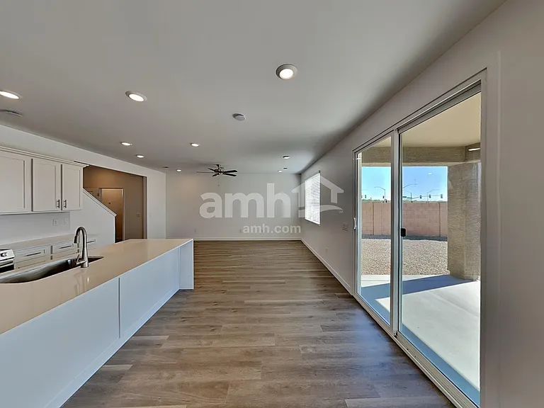 6035 W Calle Palmitas — Photo 5
