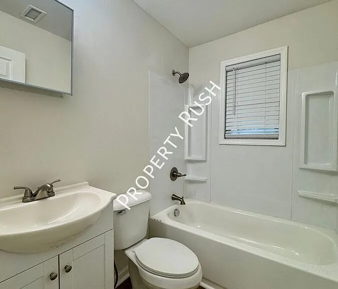 1718 Portland St #A — Photo 13