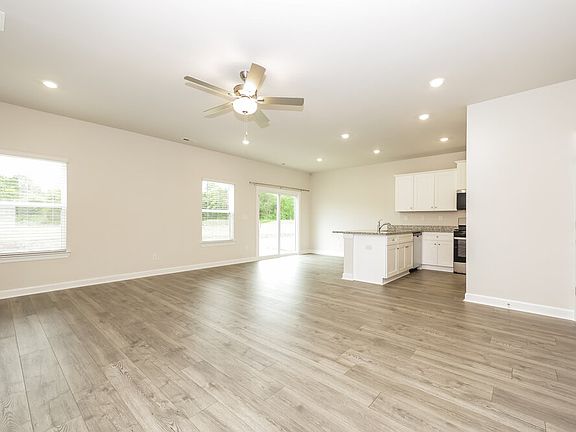 5th image of 3415 Quintana Dr