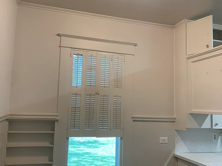 109 Browning Ave — Photo 3